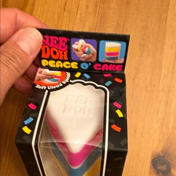 Nee doh bundle fuzz balls cake and purple glow cube - Picture 6 of 11